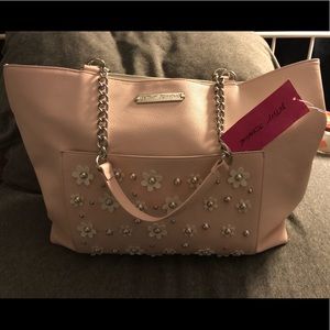 😍Blush pink SPRING Betsey Johnson shoulder bag😍